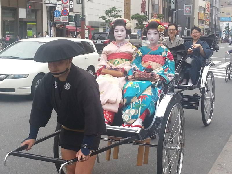 Sensoji entrance Geisha Rickshaw