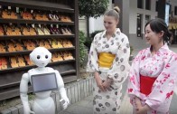 Japan robots help tourists in enjoying their visit